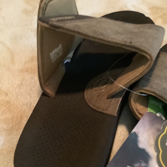 Cobain ARV2 slide. Size 8 NWT - Picture 2 of 4